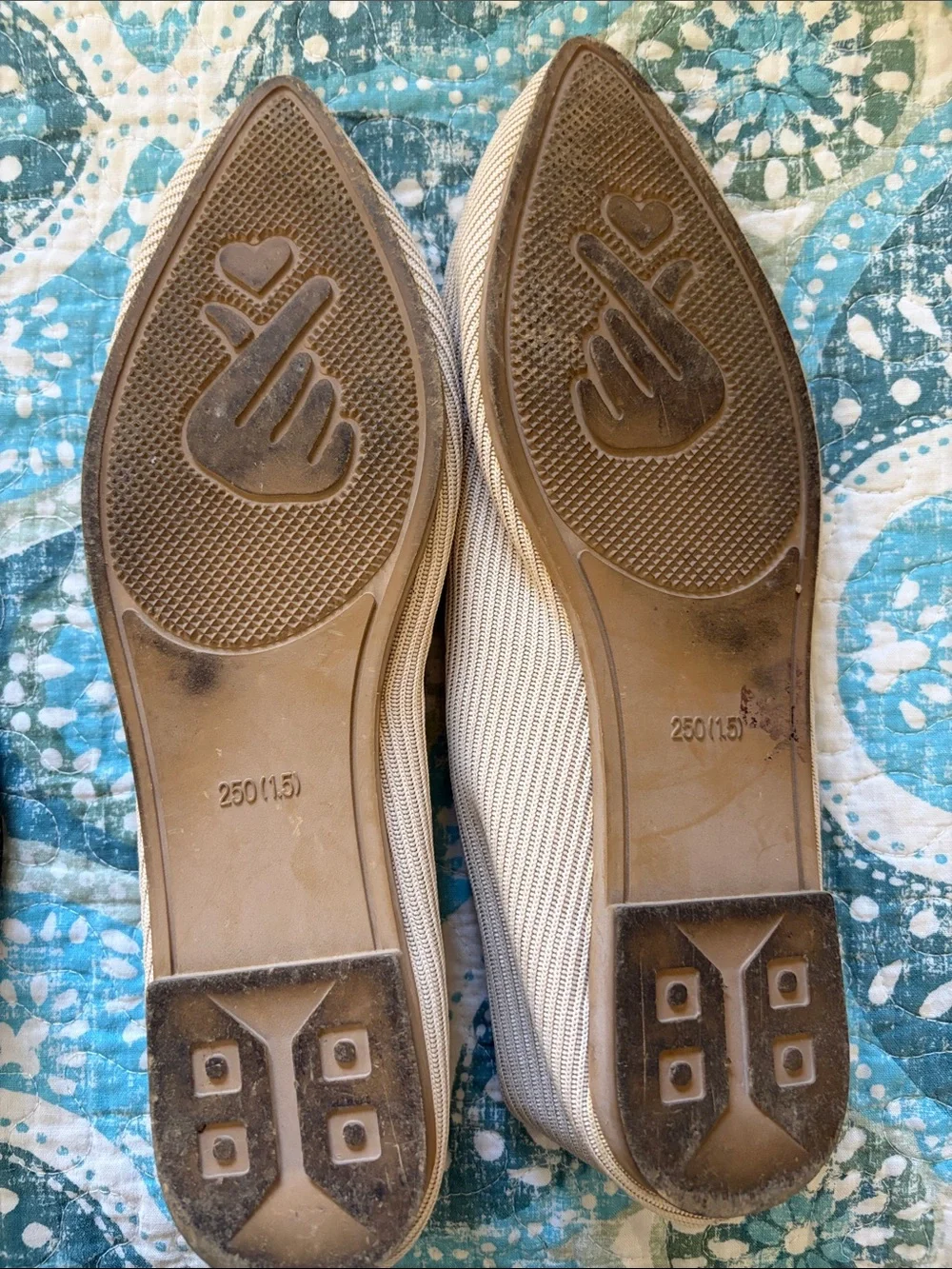 Korean Women’s Cream Knit Slip-On Flats — Casual Everyday Comfort size 8